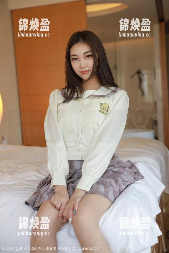 模范学院-Dreamy小乔 模范学院 - Dreamy小乔说,她的护士美图没你想的那么单调,资源可多着呢。