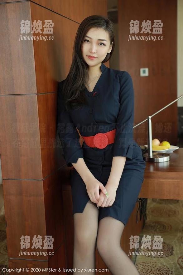 模范学院-露露Andrea 模范学院 - 露露Andrea不止洗澡,她还在浴缸里挑选了这些精选,算是新套路?
