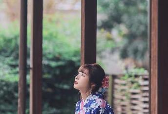 泥泥汝的日常：绕在心里的OL女郎A套图合集