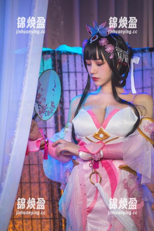 洛丽塔大哥 洛丽塔大哥花样玩法,在甄姬的游园惊梦里找乐子,精选套图不容错过!