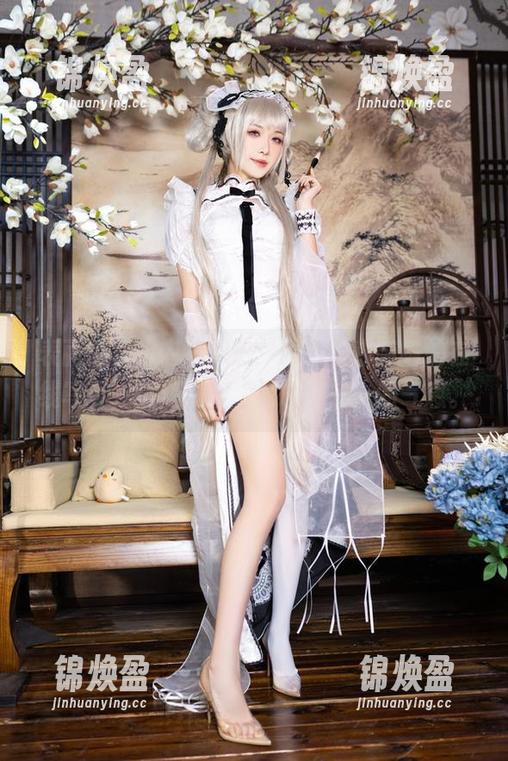 源纱希喵喵喵 表面温柔,内心炽热:源纱希喵喵喵的在线写真,竟然透着“蛇喰梦子”的气息。