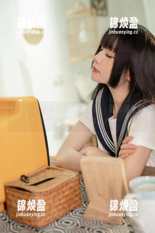 爆机少女喵小吉 爆机少女喵小吉的全套图包,足球场上的“猫王”就靠你了!