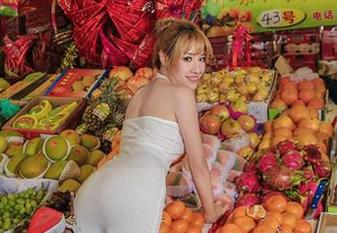 爱丝 – 佳慧：网盘里的JK写真你会爱上还是……
