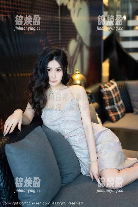 秀人网-tina_甜仔 秀人网 - 是谁说白裙不够惊艳?来看tina_甜仔的美图图包,你也许会改变心意!