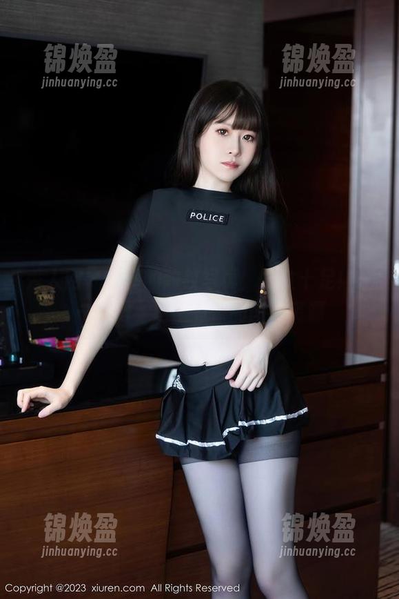 秀人网-优酱 秀人网 - 优酱的豹纹写真,野性十足!——好吧,这里有你的图片资源
