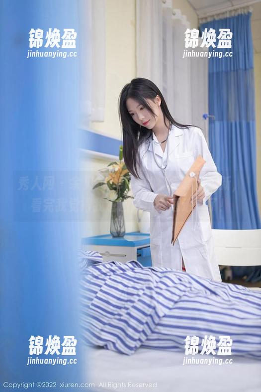 秀人网-余贝拉bella 秀人网 - 余贝拉bella的裸足套图更新,看完我觉得我也应该出去透透气了!
