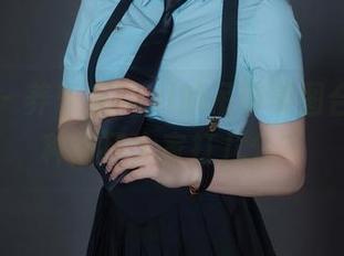 秀人网 – 养乐多Doll的吊带美图合集，这种画风大家打几分？