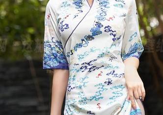 秀人网 – 这粉色，江真真的，在壁纸里悄悄开了一扇窗