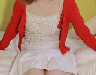 绮梦摄影 – 一件礼服引发的风波，章章的最新美图你敢不敢点开？