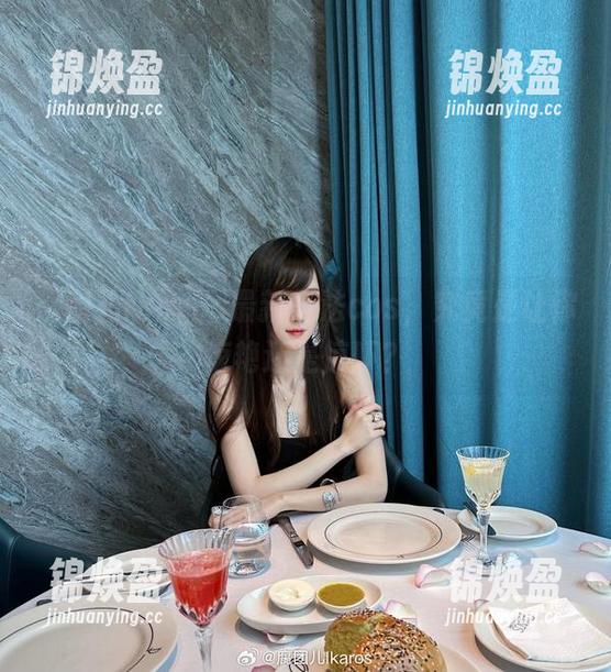 腐团儿Ikaros 腐团儿Ikaros最新蒂法cos,究竟是让你惊艳还是惊吓?