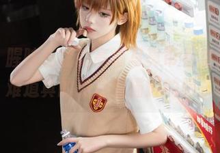 呜呜，腥味猫罐的高清写真带着禁闭者嘟嘟，难道真的是躲避猫罐的骚扰吗？
