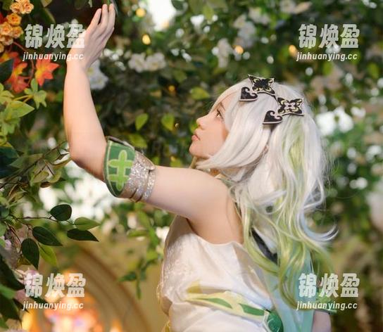 莱可Raika 甘雨的时刻,莱可Raika的拍摄——图集里的每一张都像是窗外的雨声,耳边轻轻响起。