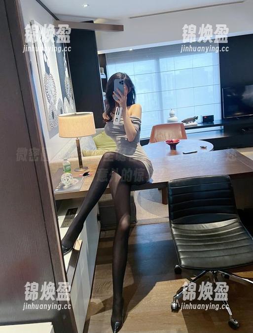 葛征 微密圈 - 葛征的圣诞合集:除了礼物,还有意外的惊喜?