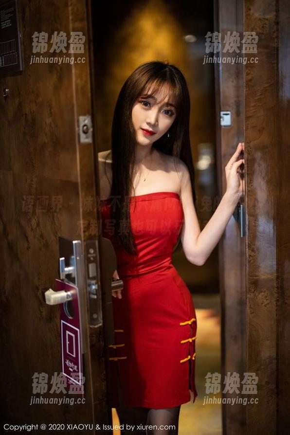 语画界-Miki兔 语画界 - 妹妹不是只属Miki兔的特权,定制写真也可以玩得欢