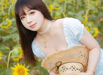 校园里的超皮皮皮奶——jk透明制服cos图集，心里默默惊呼一句‘太会了’！