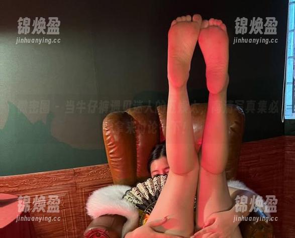 微密圈 - 当牛仔裤遇见迷人的五姨太，高清写真集必须拿来讨论一下！