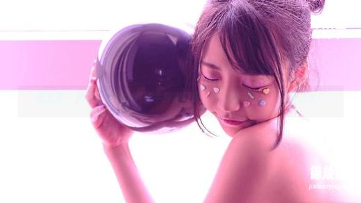 微密圈 - 投入陈妮妮UNI的牛仔裤写真，体验穿衣自由，无需门票！