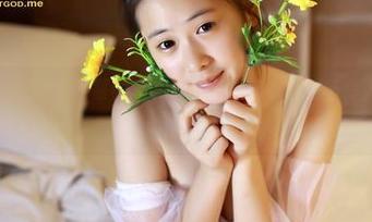 青豆客 – Akiki朱若慕的私房小宇宙，内衣的细节令人欲罢不能！