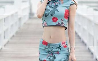 魅妍社 – 你能想象陆金佳Jessica在最新瑜伽作品集里，做着尴尬扭曲姿态吗？