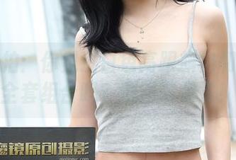 魔镜街拍：你见过白色高跟旗袍和肉丝的全套组合吗？原图带你飞！