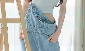 微密圈 – 黎允熙baby礼服私拍图集：我看她的身姿觉得心里有个小鹿乱撞，像被踩了一脚。